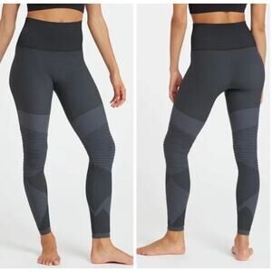 Spanx Seamless‎ Large Look At Me Now Black Gray Textured Leggings High Rise